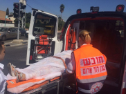 بالصور: اصابة سيدة بحادث طرق بين مدينتي اللد والرملة 